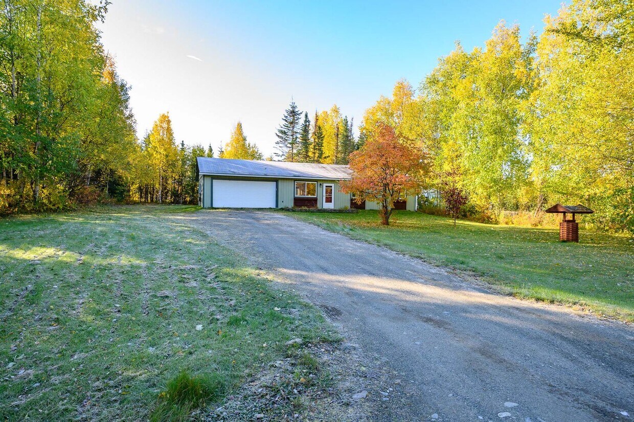Foto principal - 3 BEDROOM | 2 BATHROOM | 2 CAR GARAGE | AI...