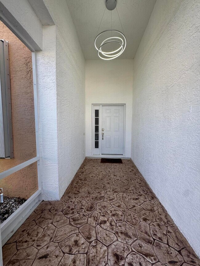 Foto del edificio - 822 NW Sorrento Ln