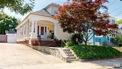Building Photo - 36 Lindy Ave