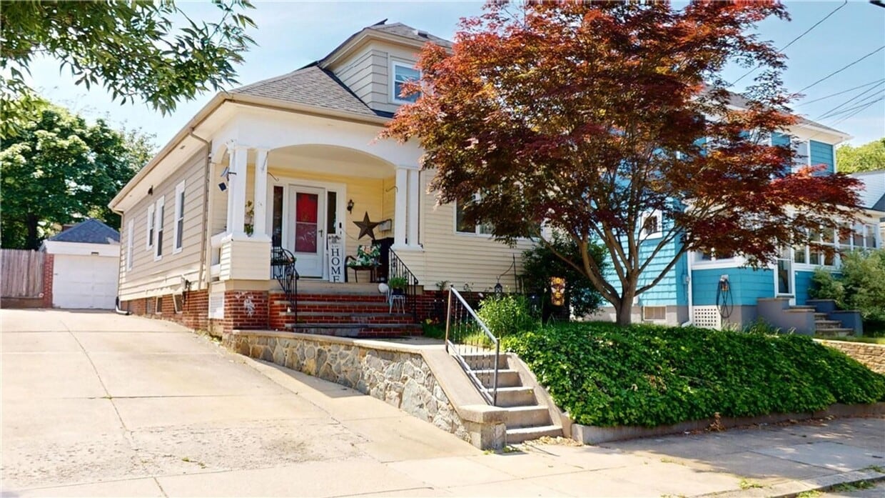 Foto principal - ****Providence/Mt. Pleasant – Single Famil...