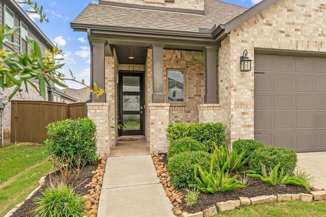 Building Photo - 3727 Handel Dr