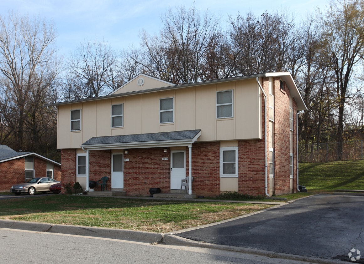 Belrose Manor Apartments in Kansas City, KS