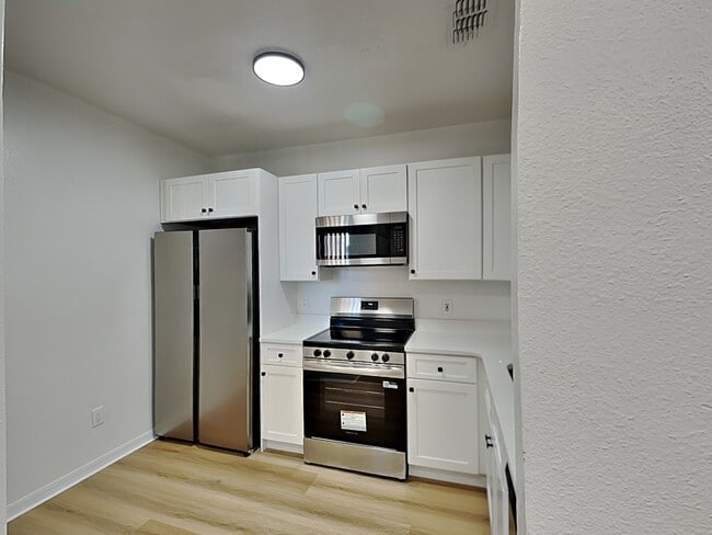 Building Photo - 515 Villa Del Sol Cir