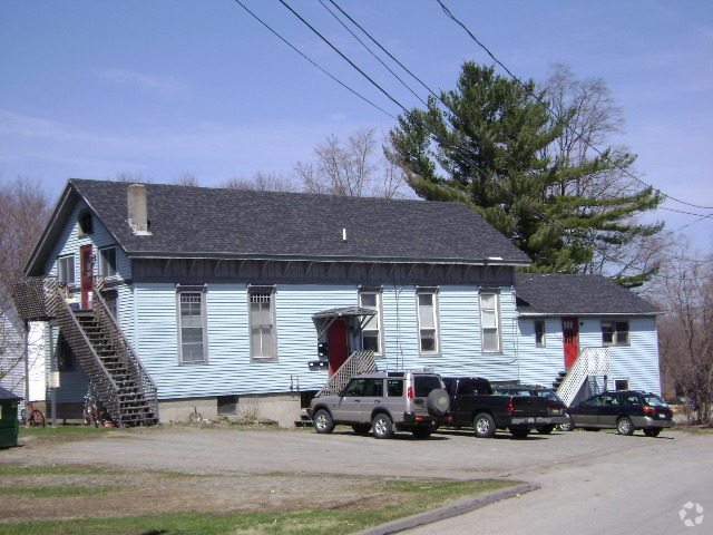 Building Photo - 2 School St