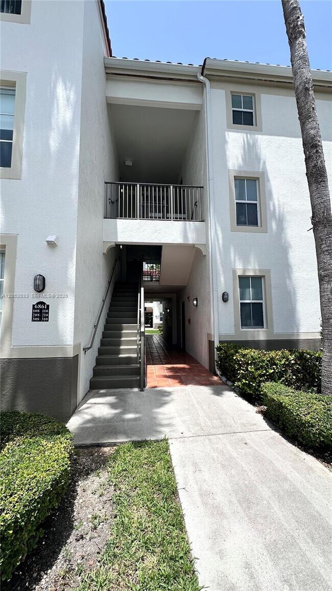 Foto del edificio - 6861 SW 44th St