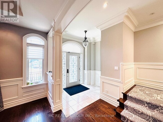 Photo du bâtiment - 546 Melrose Ave