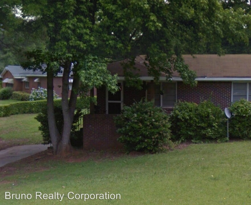 Primary Photo - 8227 Lakeview Dr SW