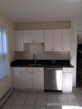 Building Photo - 64 Day St