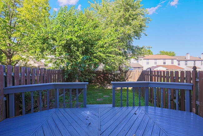 Building Photo - 17 Pocasset Ct