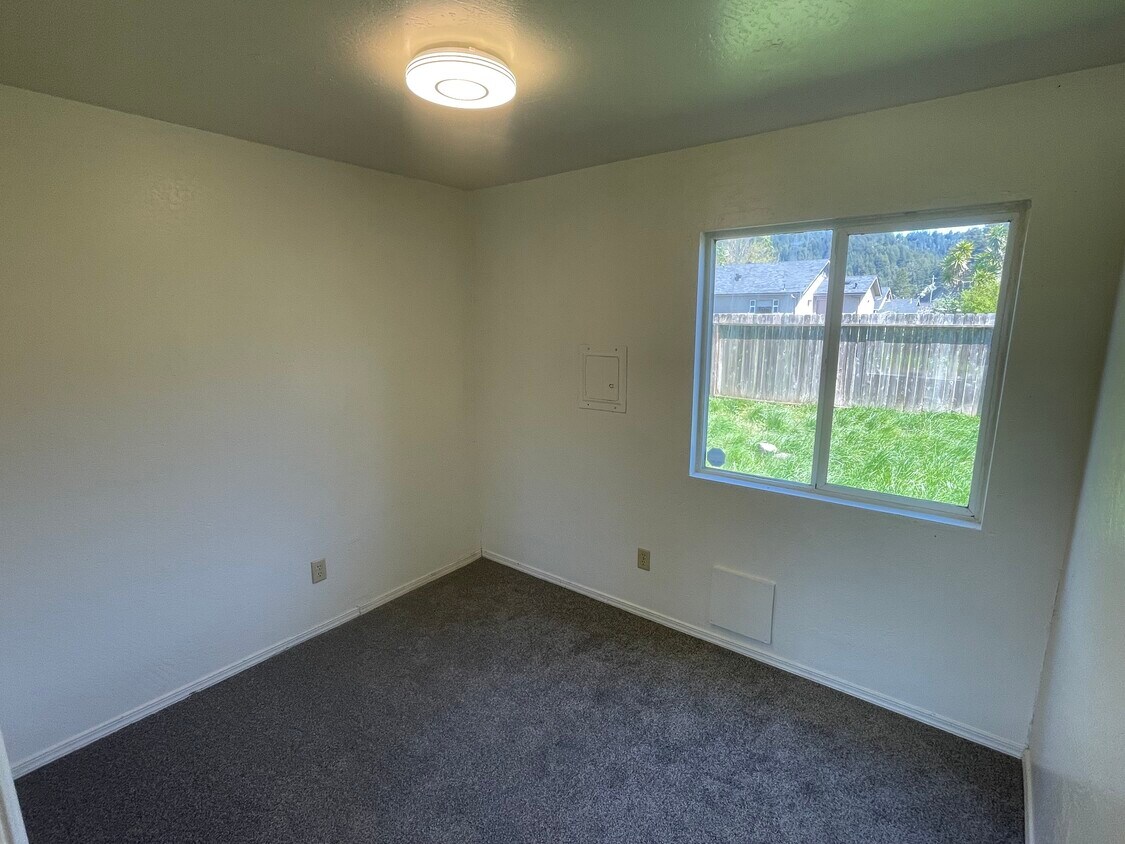 673 Rigby Ave Unit 3, Rio Dell, CA 95562 Apartments in Rio Dell, CA