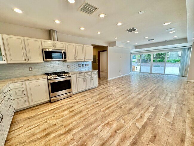 Foto del edificio - 15 Quarterdeck St