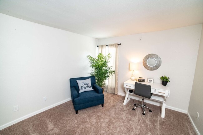 Building Photo - Somerset