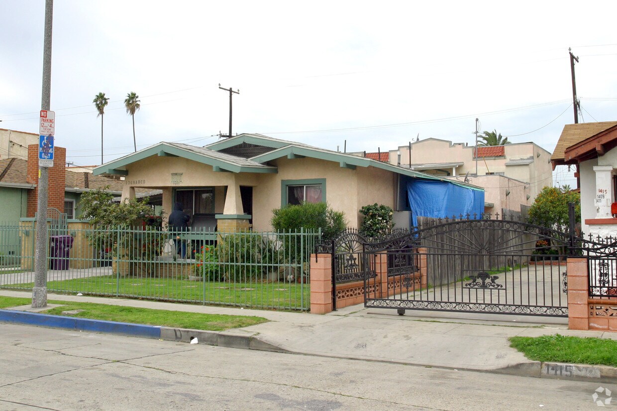 Building Photo - 1403 Lemon Ave