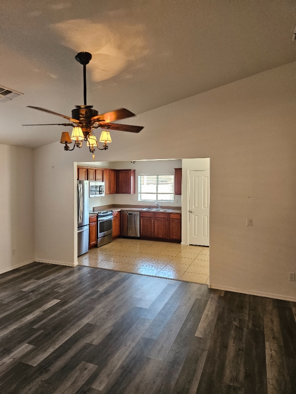 Foto del edificio - 3583 E Charles Austin Ln