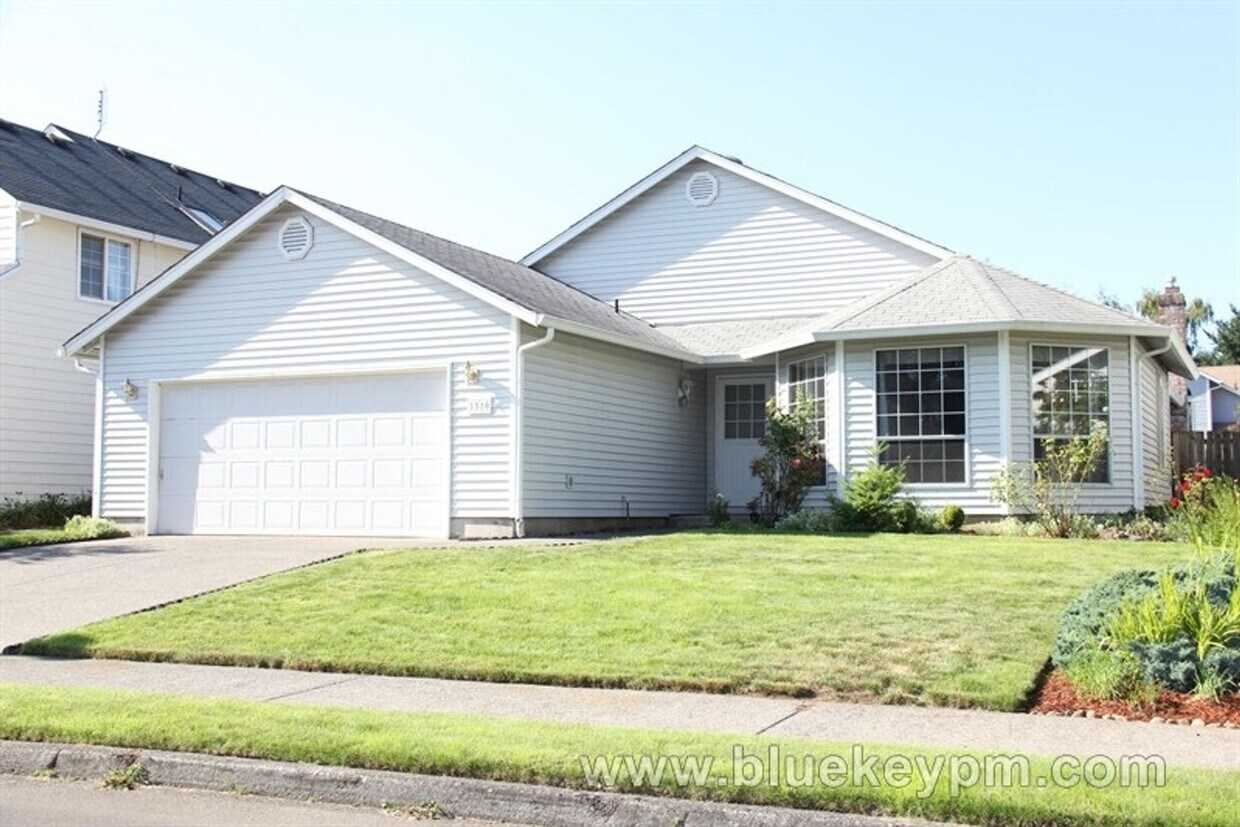 Primary Photo - 3 Bed 1.5 Baths Home in East Cascade Park