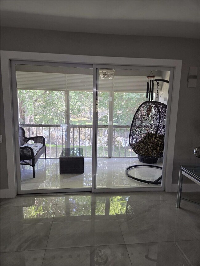 Foto del edificio - 2706 Nassau Bend