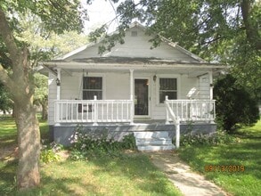 Building Photo - 1720 N Buckles St