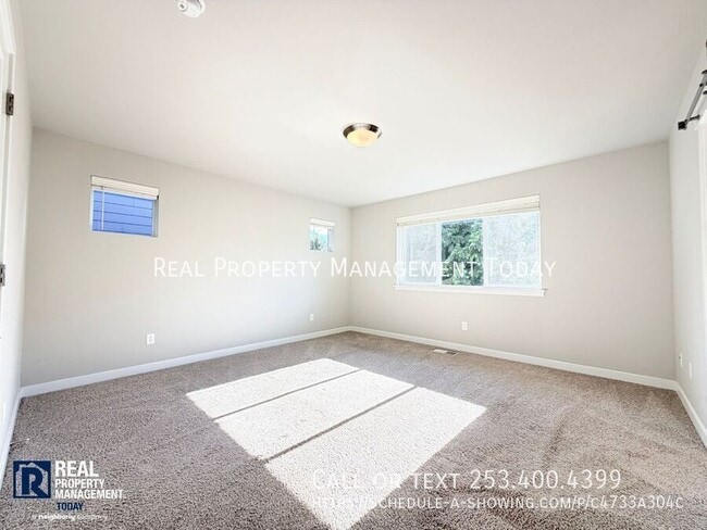 Foto del edificio - 16156 8th Ave E