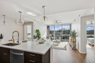Building Photo - Vertis Green Hills