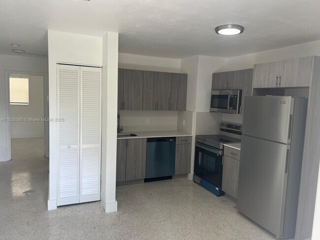Foto del edificio - 43 Glen Royal Pkwy