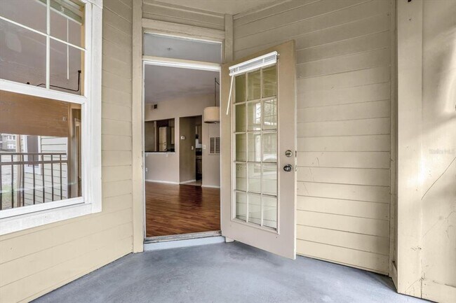 Foto del edificio - 404 Summit Ridge Pl