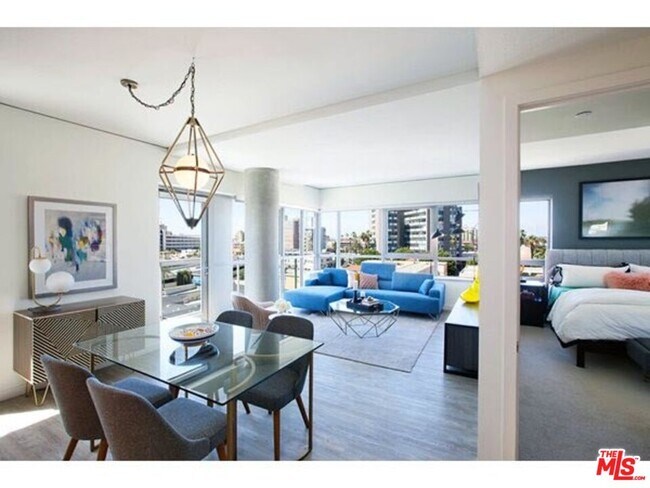 Foto del edificio - 707 E Ocean Blvd