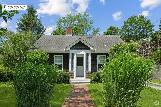 Building Photo - 43 Sherrill Rd