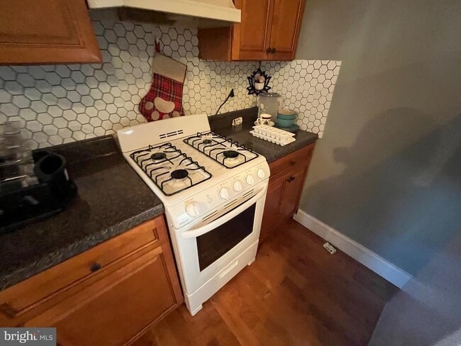 Foto del edificio - 308 S 52nd St