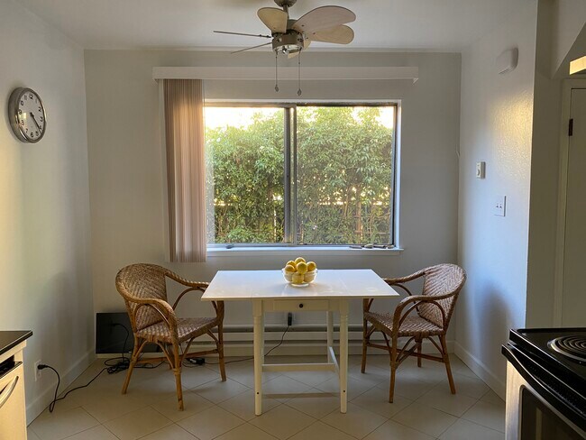 Dining Area - 223 Arriba Dr