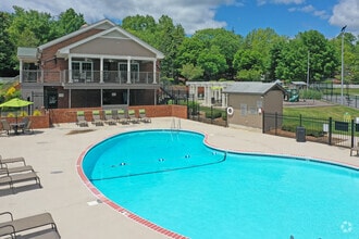 Building Photo - Gardens At Country Club