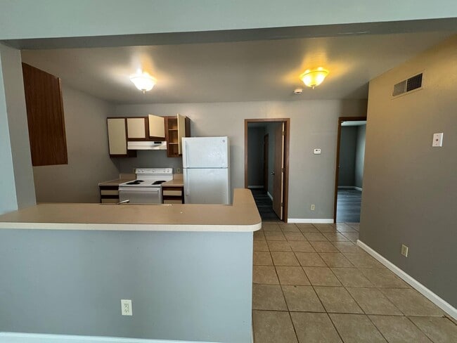 Building Photo - 131 Sandstone Ct