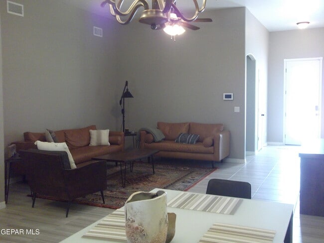 Building Photo - 7836 Enchanted View Dr