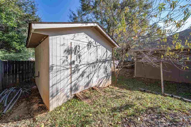Building Photo - 1554 Pelican Point Dr