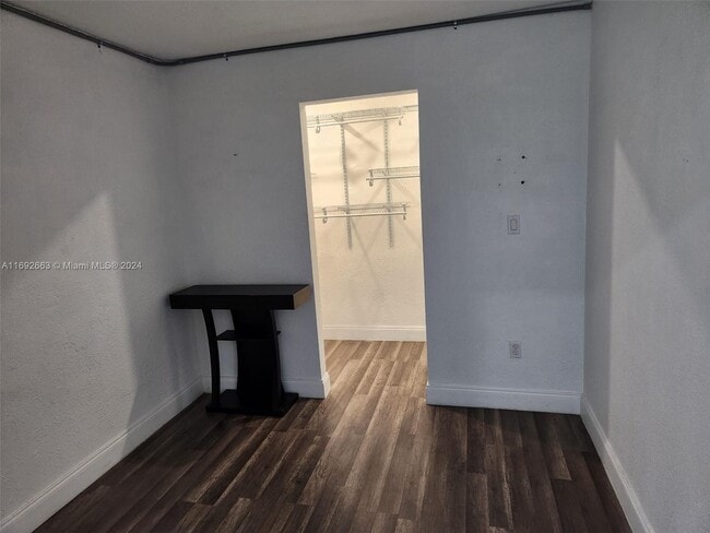 Foto del edificio - 22020 SW 100th Pl