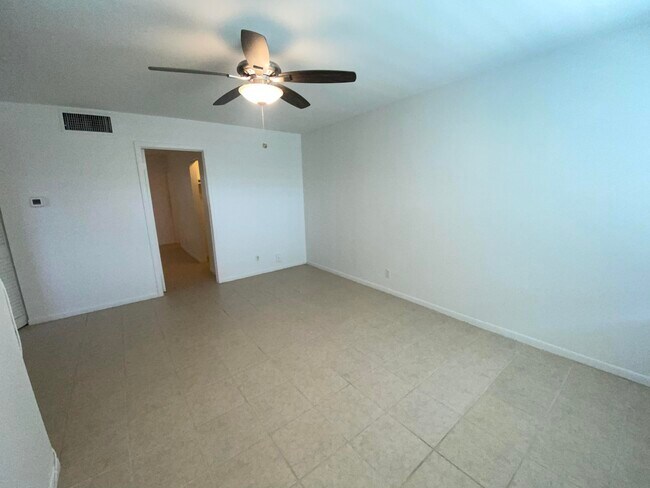 Foto del edificio - 221 SE 3rd Ave