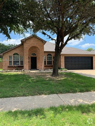 Building Photo - 2502 Blue Holly Dr