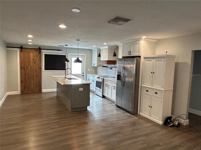 Foto del edificio - 2108 W Powhatan Ave