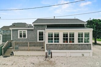 Building Photo - 26 Newport Ave