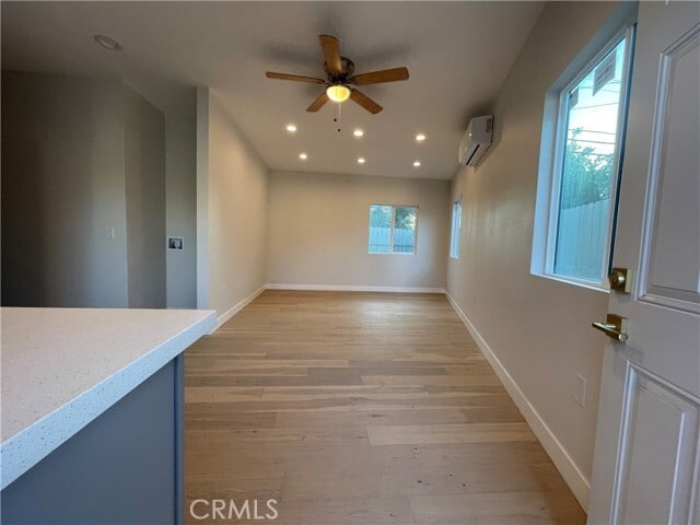 Foto del edificio - 623 E Elm St