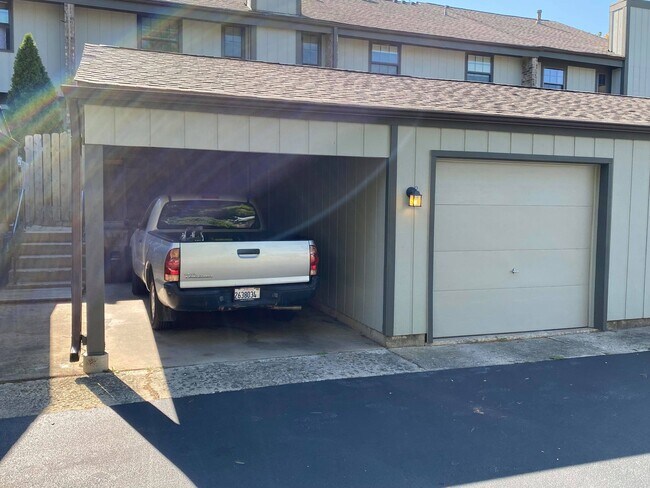 Foto del edificio - 1033 E Benton Ave
