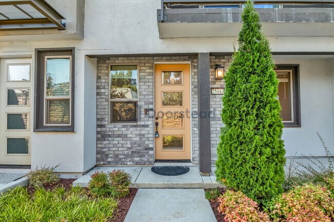 Building Photo - 25443 Parklane Dr