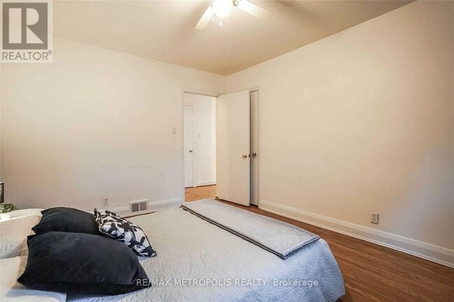 Building Photo - 366 Beechgrove Dr