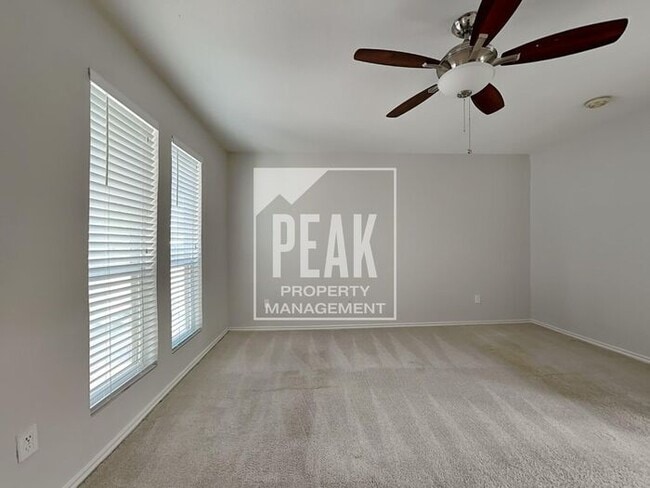 Building Photo - $2,575! Beautiful 3 Bed, 2 Bath home in Desirable Plano! Coming soon!