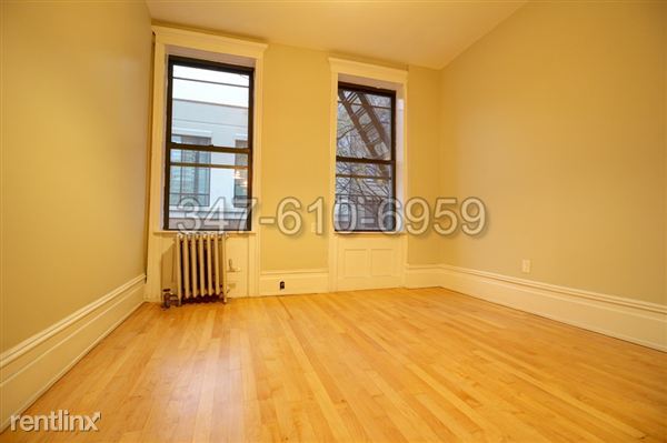 Building Photo - 256 Pacific St