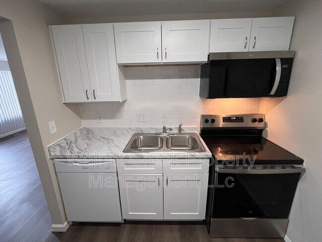 Foto del edificio - 5520 Beavercrest Dr