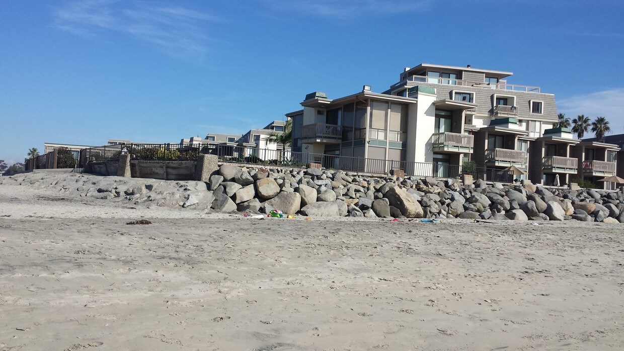 999 N Pacific St, Oceanside, CA 92054 Condo for Rent in Oceanside, CA