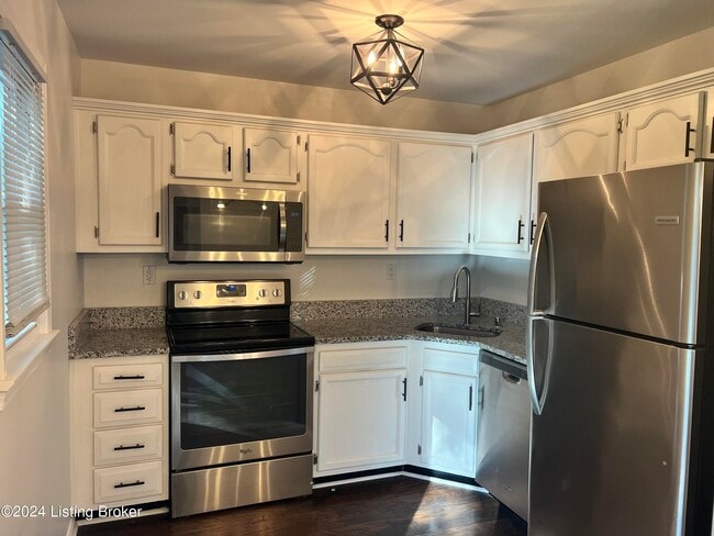 Building Photo - 10430 Going Ct