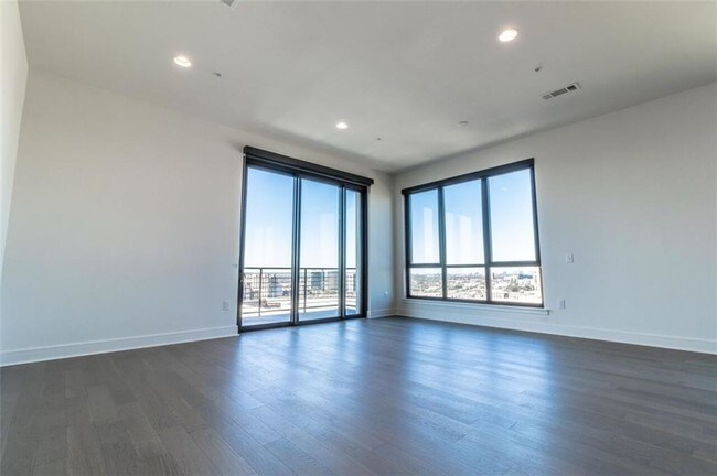 Foto del edificio - 3200 McKinney Ave