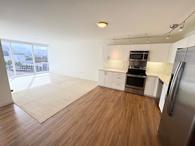Building Photo - Move in Ready 1-Bedroom at Symphony Honolulu