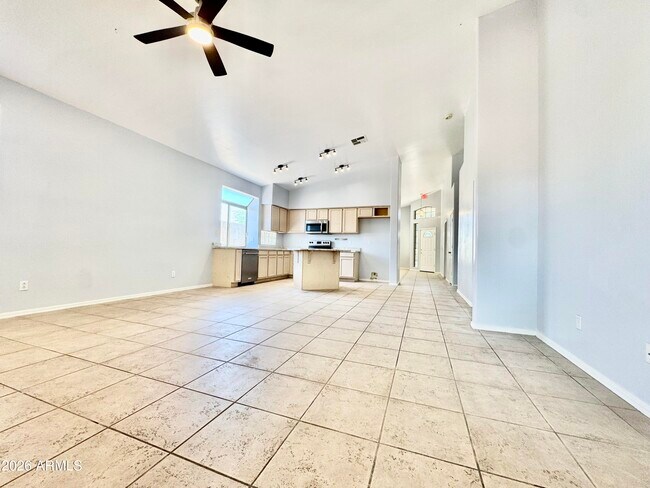 Foto del edificio - 16401 N 39th Pl